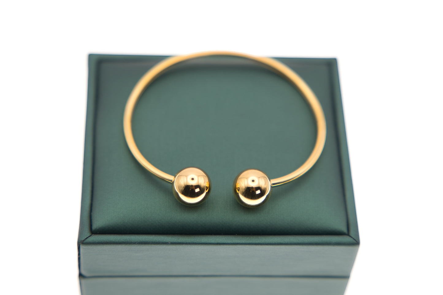 Cuff Bracelet - 18k Gold Plated